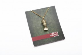 Necklace with pendant Nefertiti